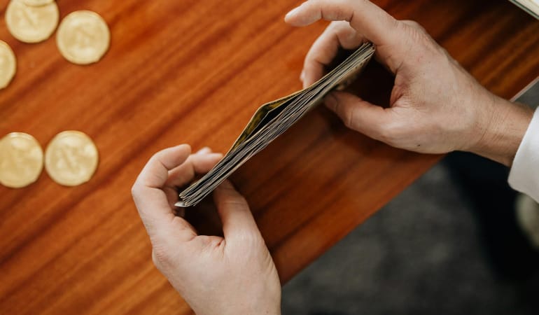 Mastering Income Allocation: Using Savings Buckets for Financial Balance