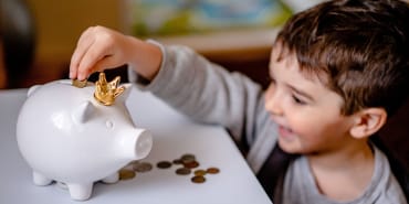 Monthly Budget Tracking: Analyzing Spending Categories for Better Financial Control