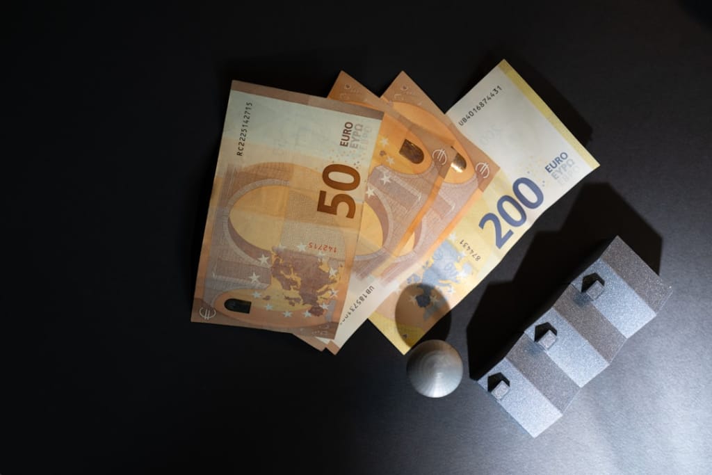 Credit Cards Decoded: Building Credit While Avoiding Debt