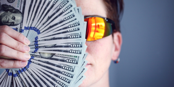 Financial Planning in a Freelance World: Monthly Income, Annual Strategy