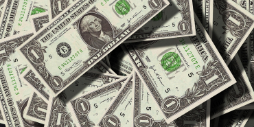 Millennials vs. Gen Z: Who’s Better at Saving Money?