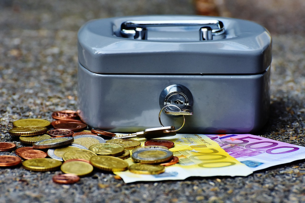 Using Cash Envelopes in a Digital World: Does It Still Work?