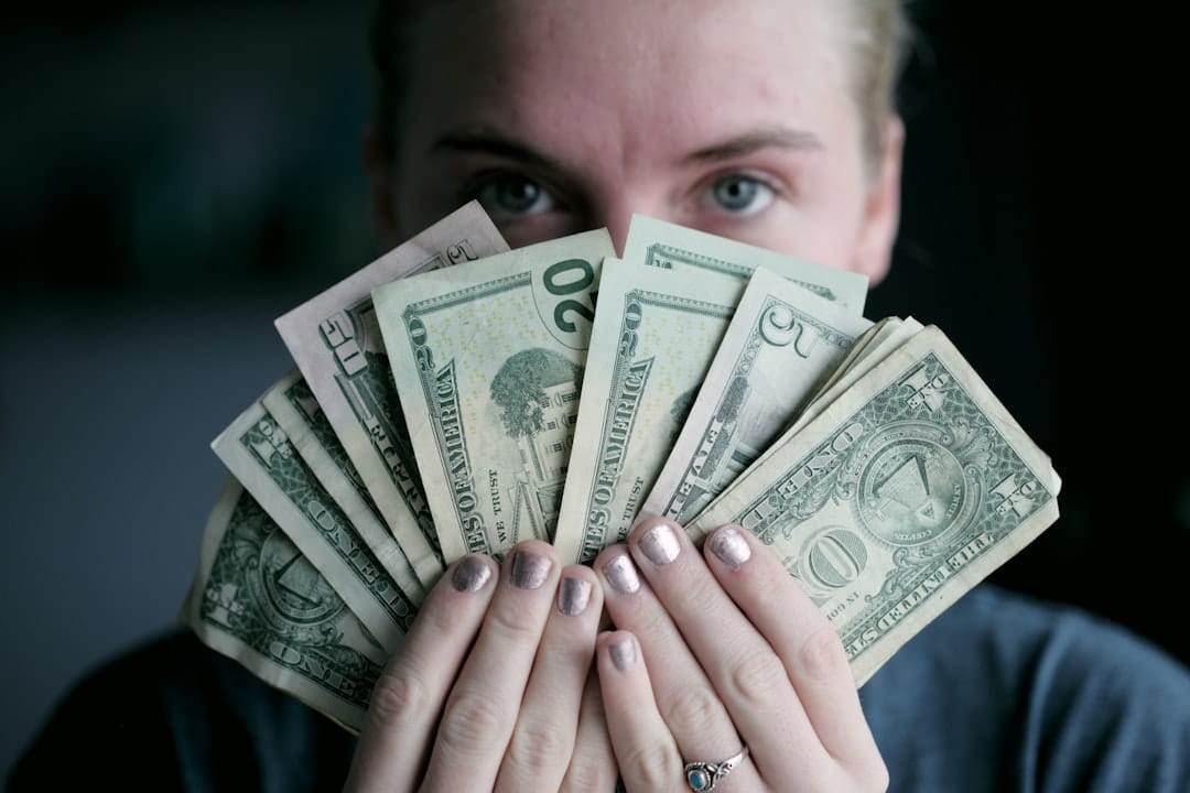 How Behavioral Finance Shapes Money Management Decisions How Behavioral Finance Shapes Money Management Decisions