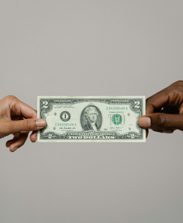 Still Using Cash? Why Digital Wallets Might Be a Gamechanger for You