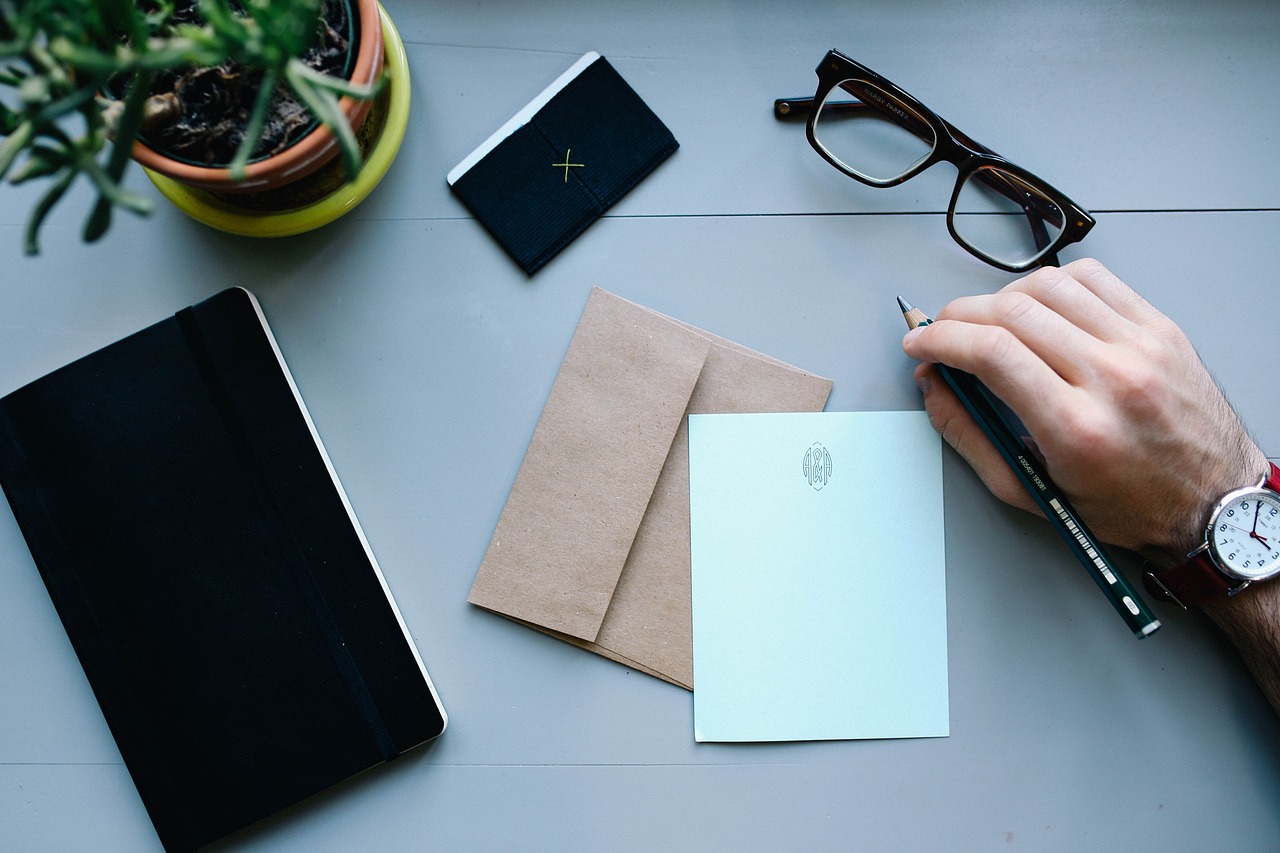 Using Cash Envelopes in a Digital World: Does It Still Work? Using Cash Envelopes in a Digital World: Does It Still Work?