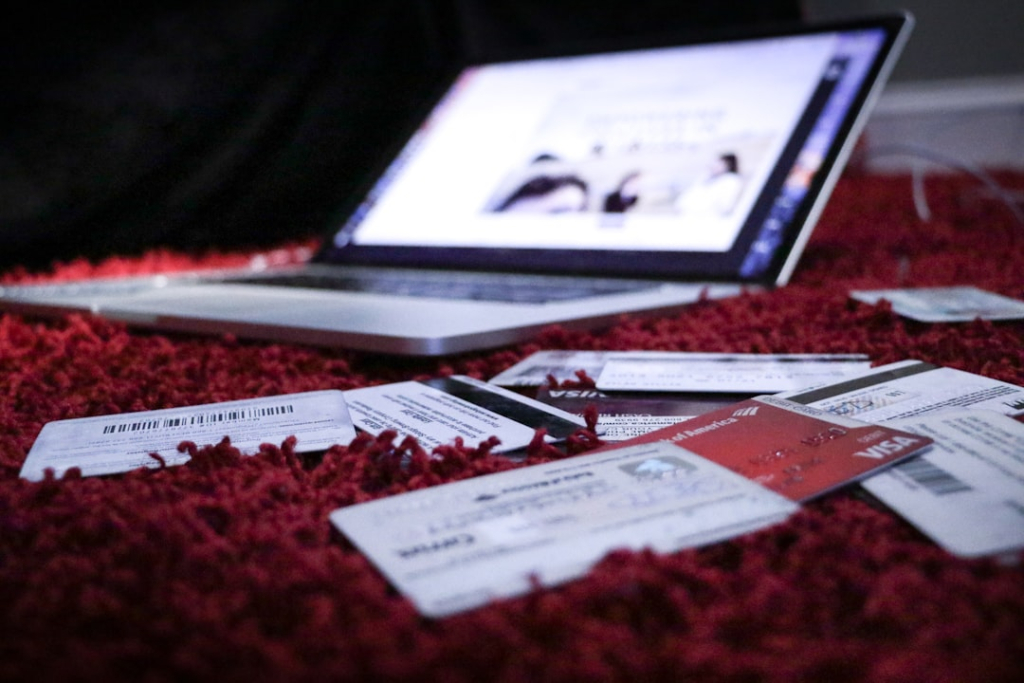 Want to Make Extra Cash This Month? Try One of These Side Hustles