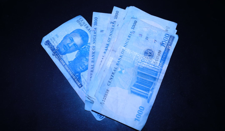 Cash Stuffing: Why Gen Z Revived the Envelope Budget